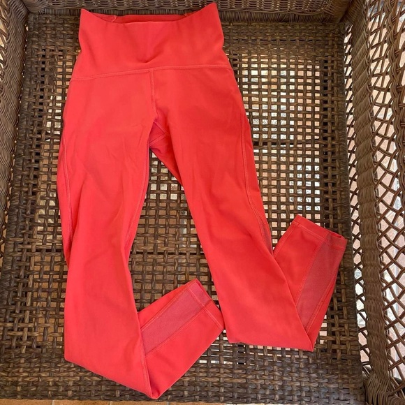 Lululemon Train Times Pant 25" in Calypso Pink - Picture 1 of 4
